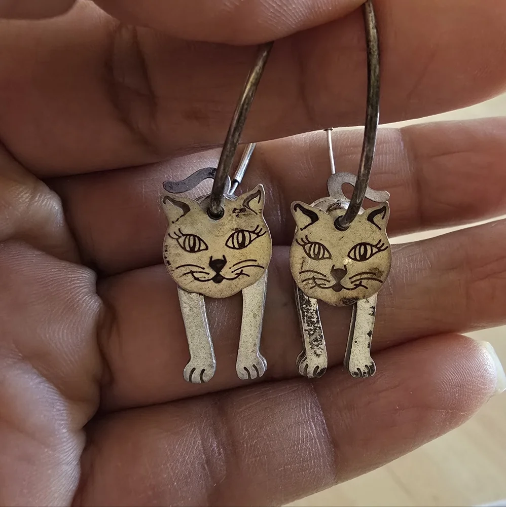 Esterling Silver Dangle Cat Earrings‎